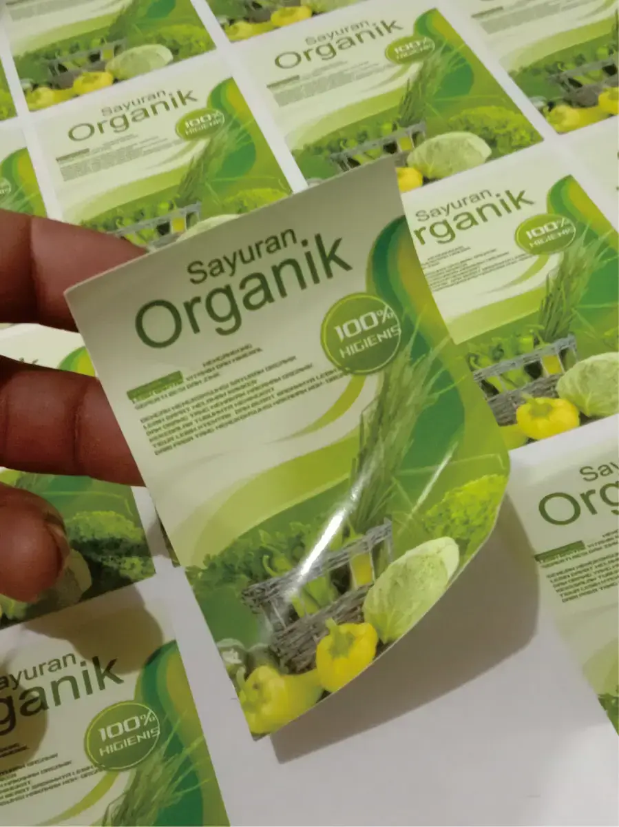 Stiker label produk makanan dan minuman