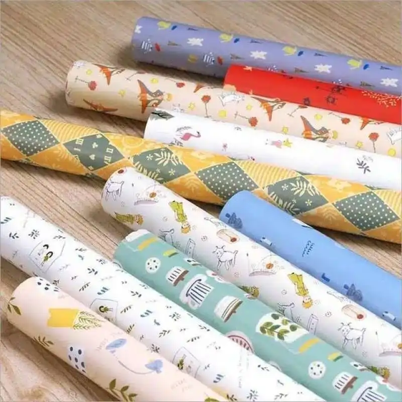 Kertas Kado Eksklusif – Aneka Motif & Warna
