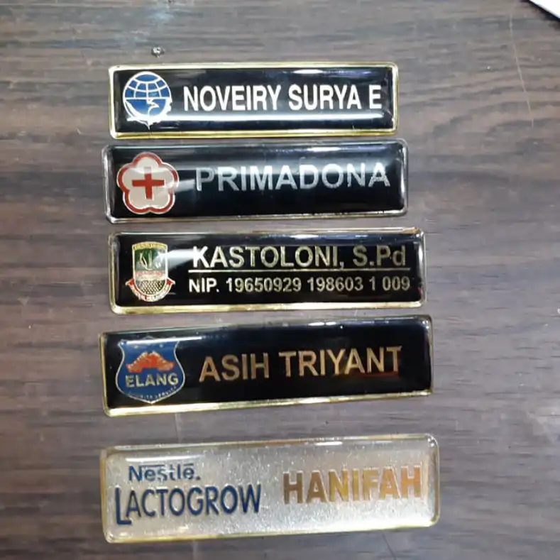 Cetak Nametag